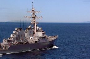 USS O'Kane DDG-77 cruises - US Navy Arleigh Burke guided missile destroyer