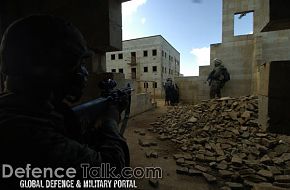 U.S. Marines - Military Operation in Urban Terrain (MOUT)