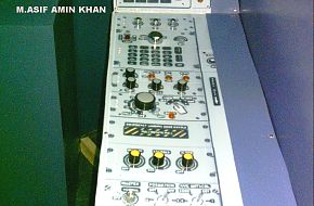JF-17 cockpit components - IDEAS 2006, Pakistan