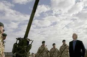 British soldiers show Weaponry - News Pictures