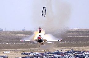 Ejecting from a Thunderbirds' F-16
