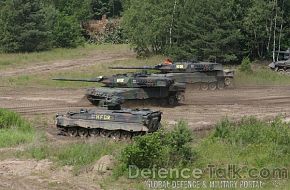 Leopard 2A6 together with Marder IFV, German Army