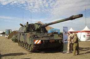 PZH-2000 self propelled artillery piece - Avalon