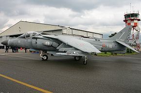Italian Navy AV8B+ in Luni naval air base