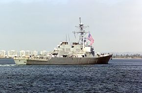 USS Milius (DDG 69), San Diego Bay - US Navy