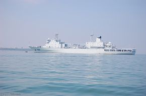 New replenishment ship 888 entering service - China Navy