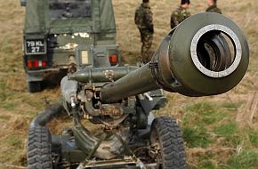 Army's 105mm Light Gun - British Army Firepower