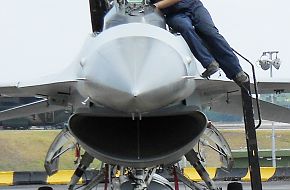 F-16 Check during exercise commando sling 10