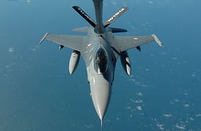 F-16 Refueling From a KC-135