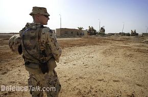 An Australian soldier on patrol as part of the Al Muthanna task group in Ir