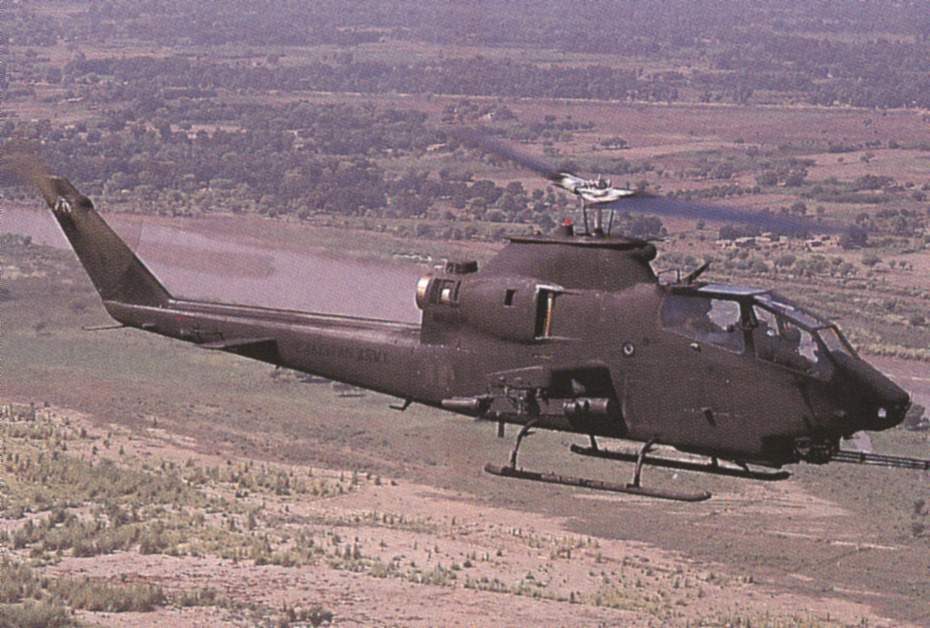 AH-1S of 32 Sqn