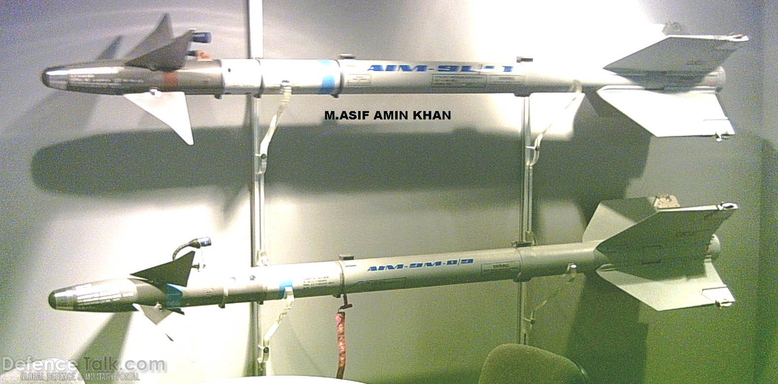 AIM 9M Missile - IDEAS 2006, Pakistan