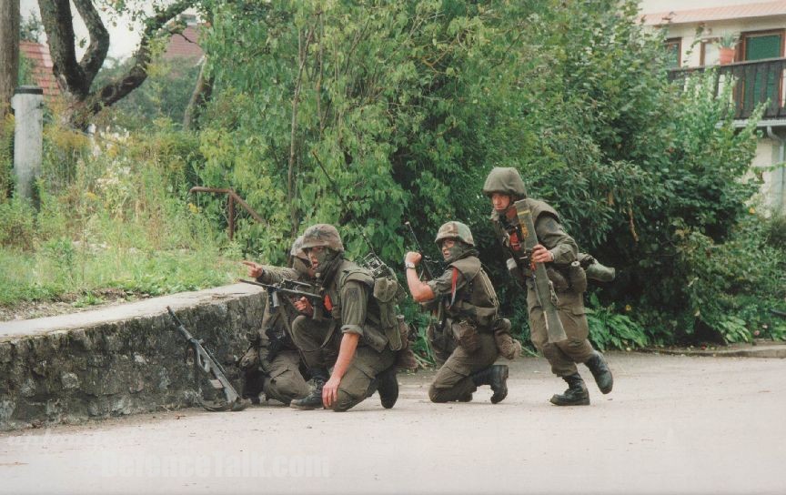 Austrian Soldiers on FTX