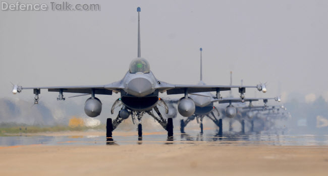 F-16CM fighter aircraft - Max Thunder Exercise