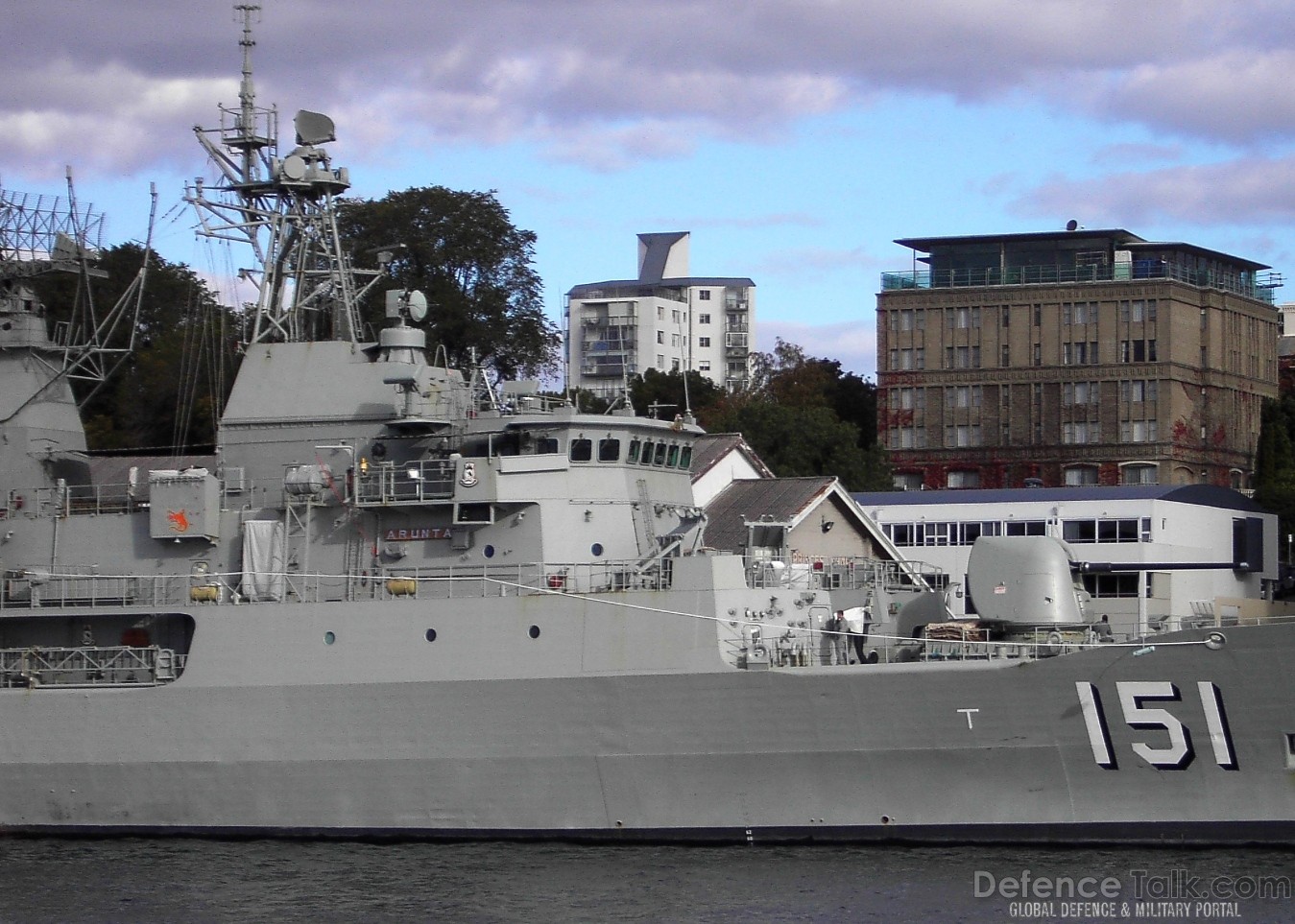 HMAS Arunta FFH151 in Hobart, April, 2007.
