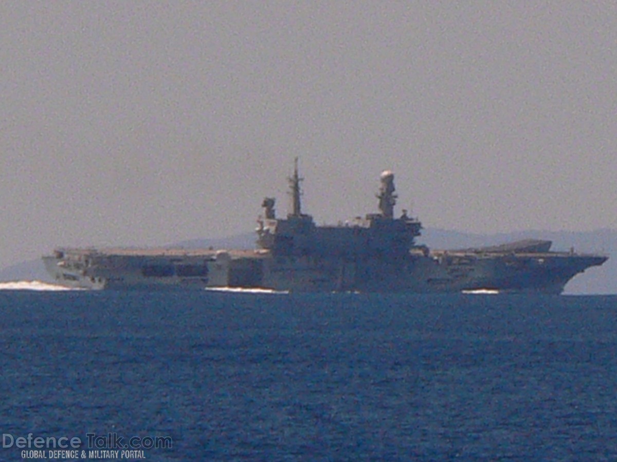 Italian aircraft carrier Cavour in sea trials July 2007