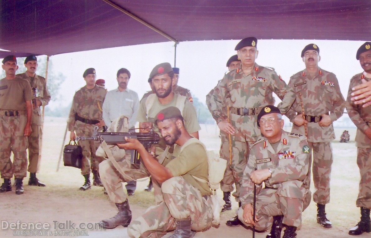Pakistani army Soldiers during an excercise