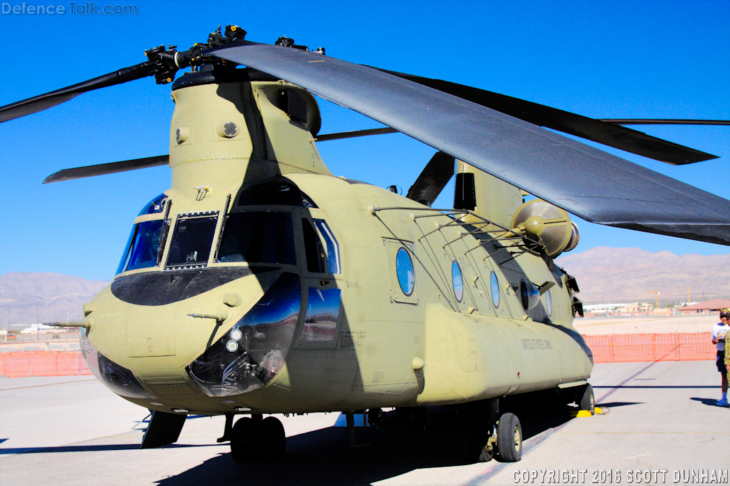 US Army CH-47F Chinook Helicopter