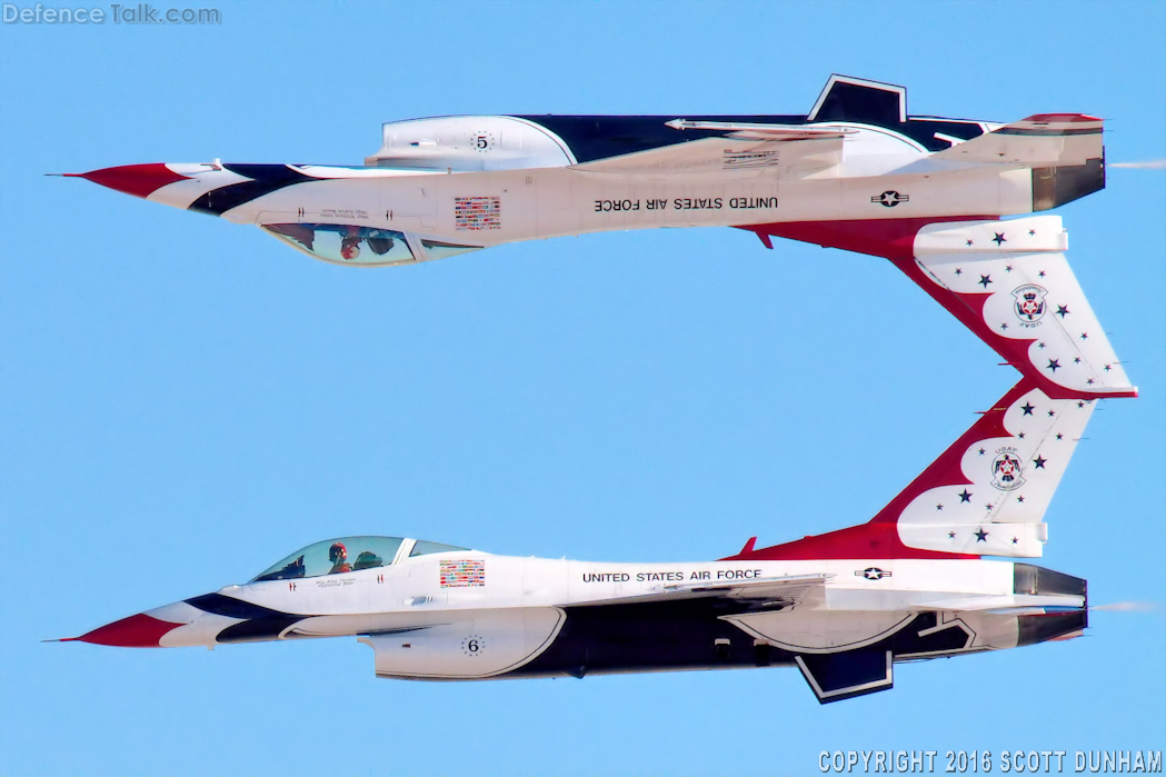 USAF Thunderbirds Flight Demonstration Team, F-16 Viper Fighter Aircraft