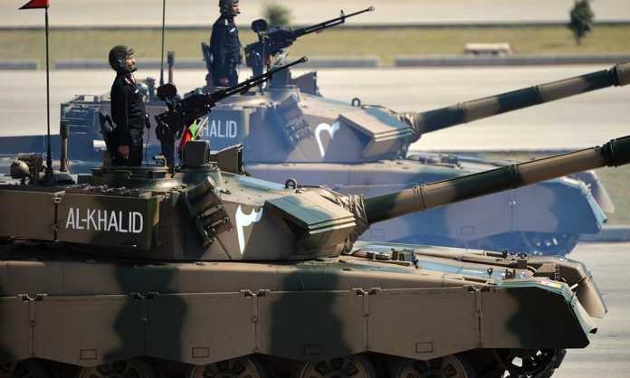 PAKISTAN-UNREST-DEFENCE-PARADE