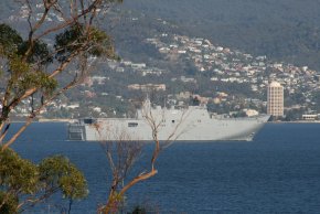 Canberra approaching Sandy Bay 2 190321.JPG