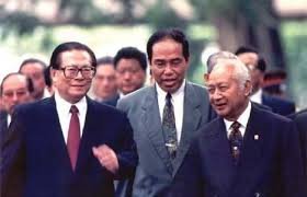 Jiang_Zemin_-_Suharto.jpg