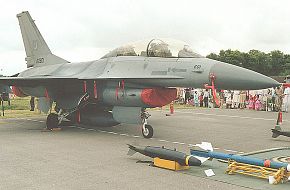 PAF F-16 B