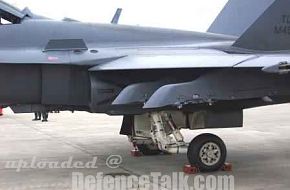 LIMA 2005 pics. Hawks, Migs, hornets