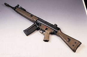 5.56 mm H&K-33E AUTOMATIC INFANTRY RIFLE