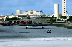 B-2 Spirit Bomber - US Air Force