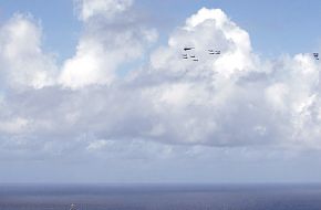 US Navy Aircraft Carriers - Valiant Shield 2006.