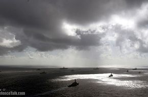 US Navy aircraft carriers - Valiant Shield 2006