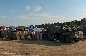 Dana wheeled 152mm self-propelled artillery - Polish Army