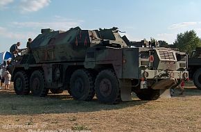 Dana wheeled 152mm self-propelled artillery - Polish Army