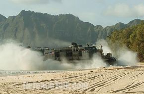 amphibious assault during Exercise Rim of the Pacific (RIMPAC) 2006