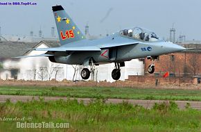 JL-15 (L-15) Falcon - People's Liberation Army Air Force