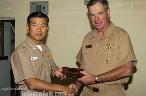 CCTF Admirals and Generals visit RIMPAC Units - RIMPAC 2006