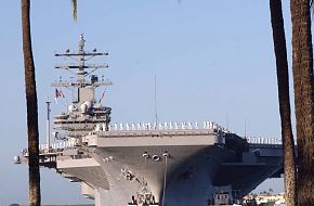 USS Ronald Reagan (CVN 76) - US Navy