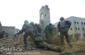 U.S. Marines - Military Operation in Urban Terrain (MOUT)