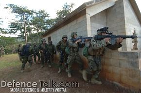 U.S. Marines - Military Operation in Urban Terrain (MOUT)