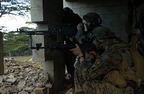 US Marines - Military Operation in Urban Terrain (MOUT)