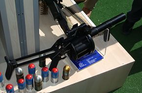 40 mm GRENADE LAUNCHER / ROVELVER