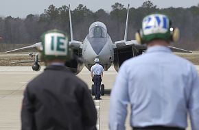 F-14 Tomcat Fighter's Final Deployment - US Navy