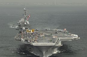 USS Kitty Hawk (CV 63) Aircraft Carrier - US Navy