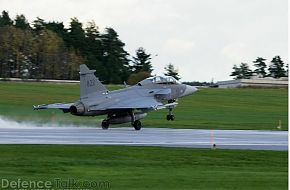 Gripen flies with IRIS-T