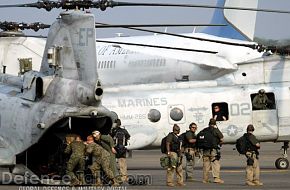 American Marines load their equipment - News Pictures