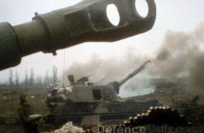 Tanks firing, Russian Army in Chechnya War