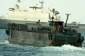 Netherlands:: Beach Landing - Royal Netherlands Navy