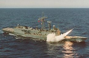 HMAS Darwin Firing Off