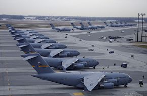 C-17 Globemasters galore - US Air Force